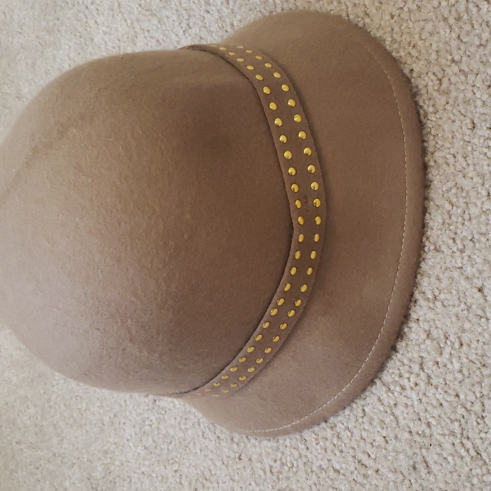 Wool hat - Picture 2 of 5